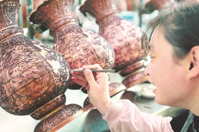 景泰藍(lán)工藝閃耀饒陽(yáng) 匠心產(chǎn)品遠(yuǎn)銷(xiāo)海內(nèi)外